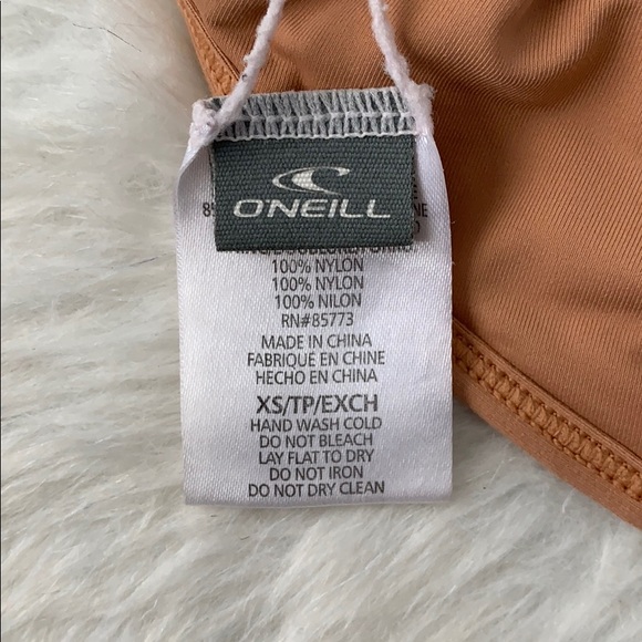 Bikini - Picture 3 of 3